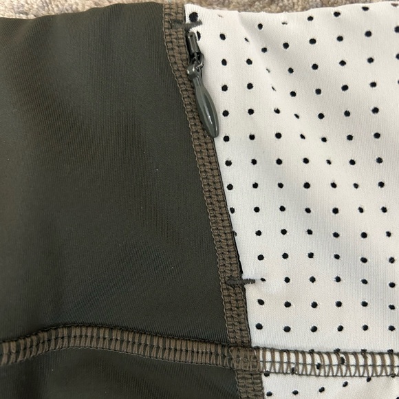 Athleta Colorblock Contender 7/8 Tight Leggings Size Small - Picture 5 of 6